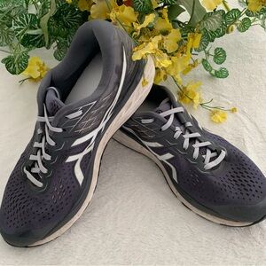 ASICS Men's Black Running Shoes